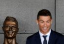 Patung Wajah Ronaldo Jadi Olokan, Sang Pembuat Membela Diri